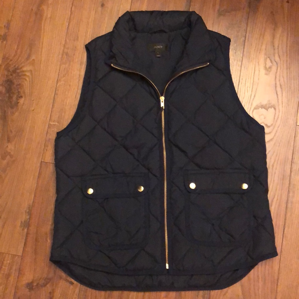 J Crew navy quilted vest, large